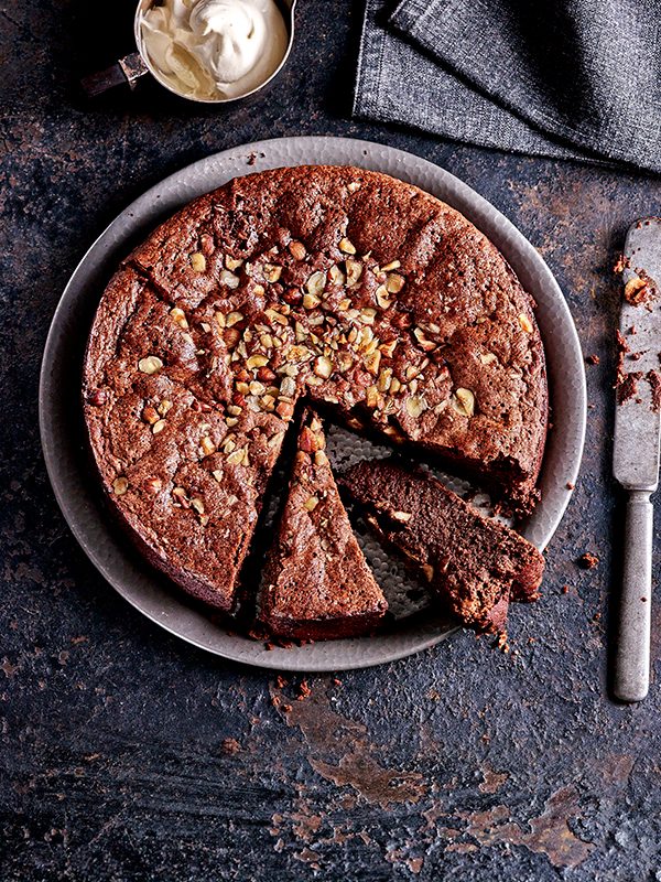 Sunken Nutella cake with Baileys cream