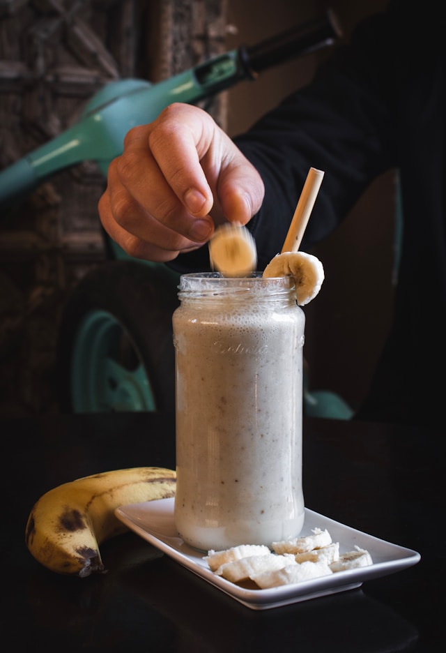 Tahini & Dates Power Shake